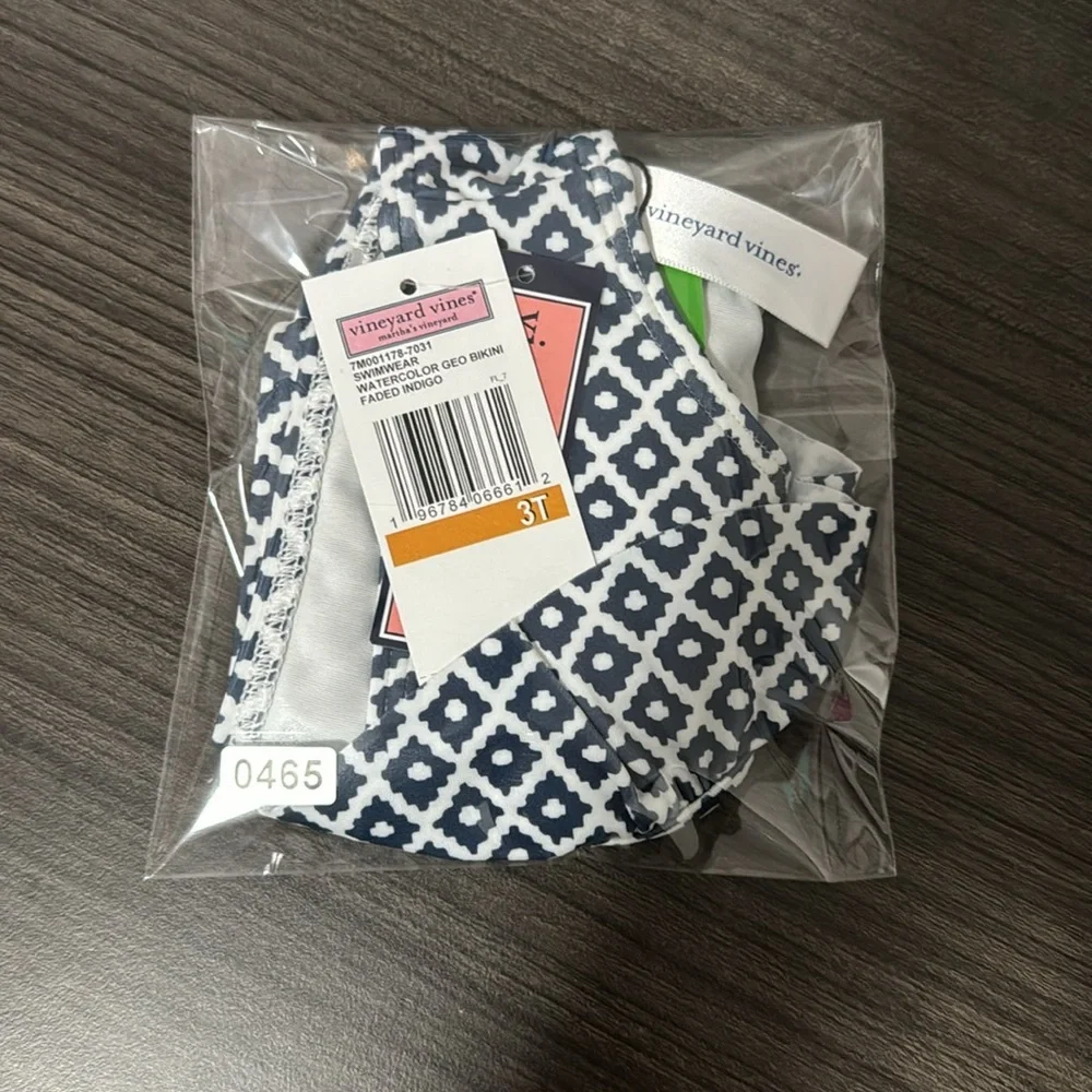 NWT! Vineyard Vines Watercolor Geo‎ Bikini Top